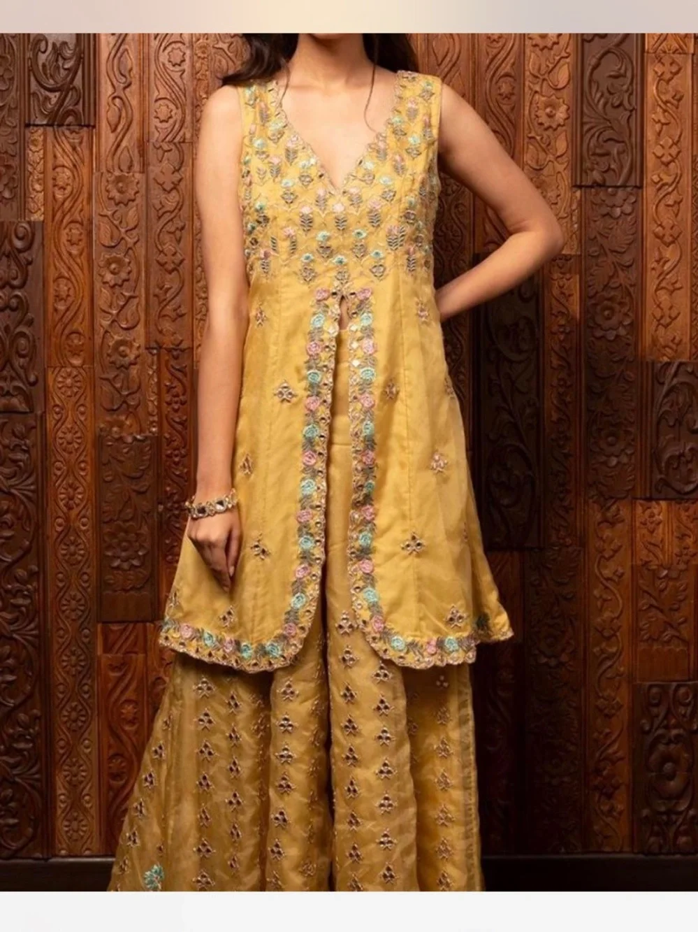 Yellow Embroidered Indian Kurta Set with Mirrorwork - Picture 2 of 8